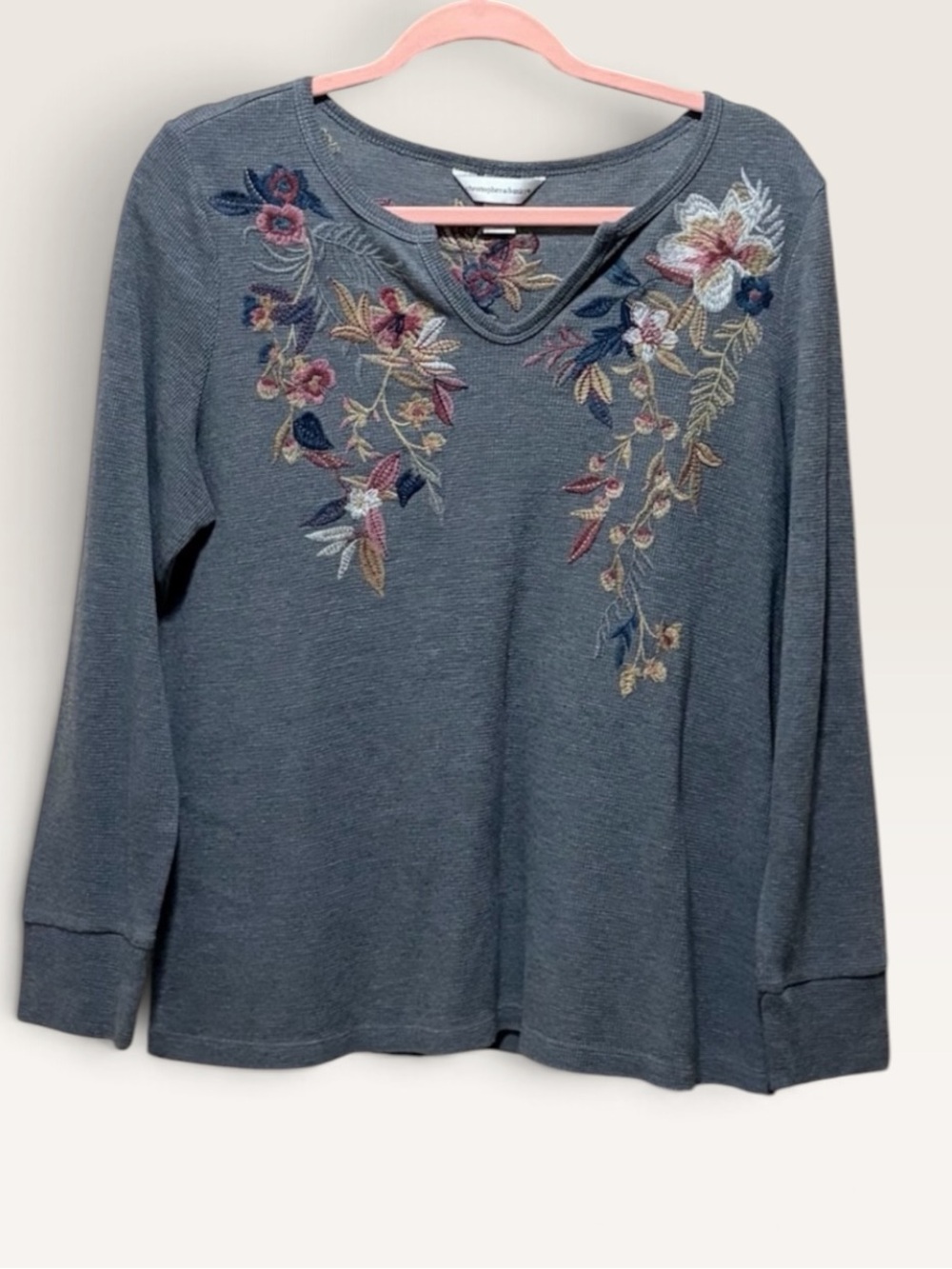 Christopher & Banks Floral Embroidered Waffle Knit Top Women’s L Gray Boho